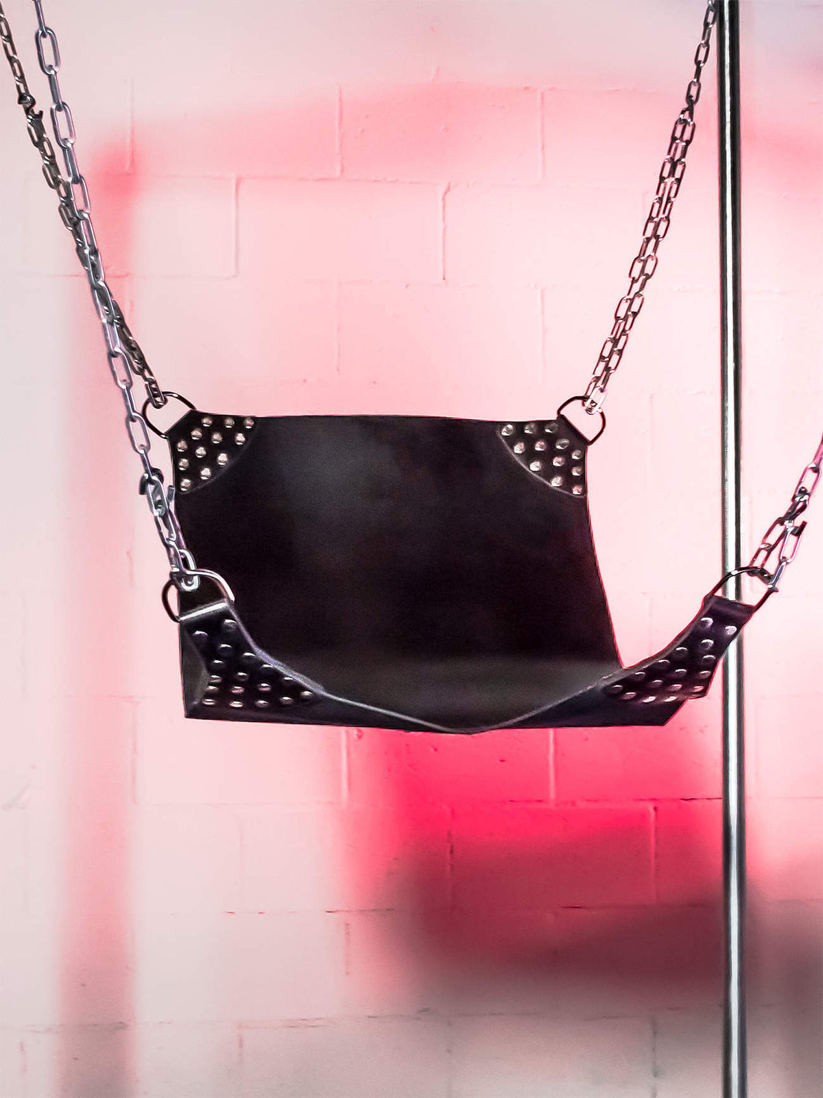 Mega-Thrust Cut Out Leather Sling
